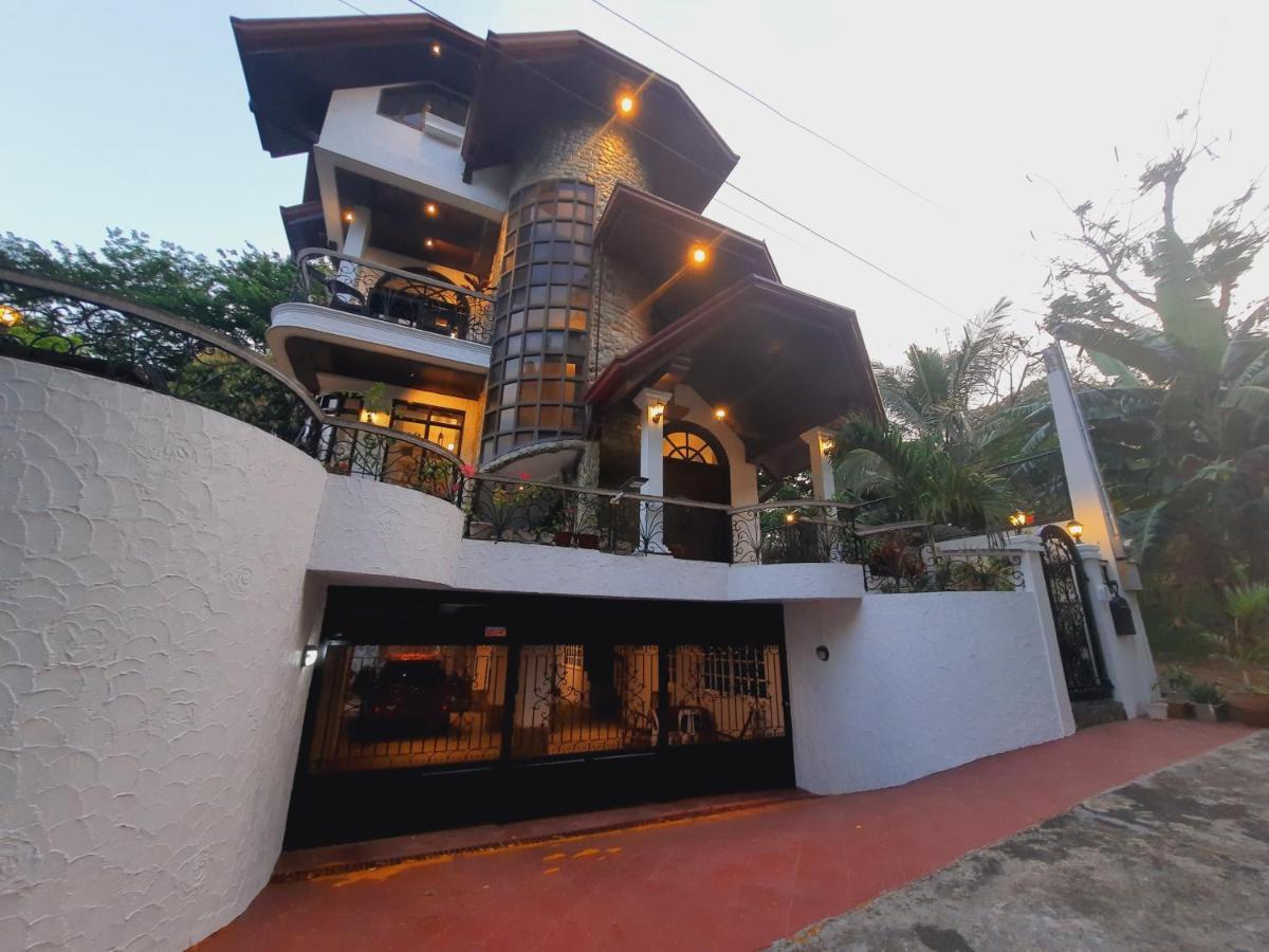 El Castillo Bed And Breakfast Angono Exterior foto